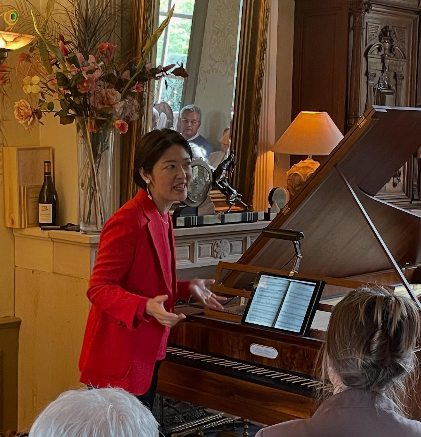 Fantasieën van Mozart en CPE Bach door Keiko Shichijo op fortepiano op meen mooie herfstdag in Wientjesvoort.

#kleineconcerten #kamermuziek #oudemuziek #fortepiano #kastelenenlandgoederen #kastelenenbuitenplaatsen